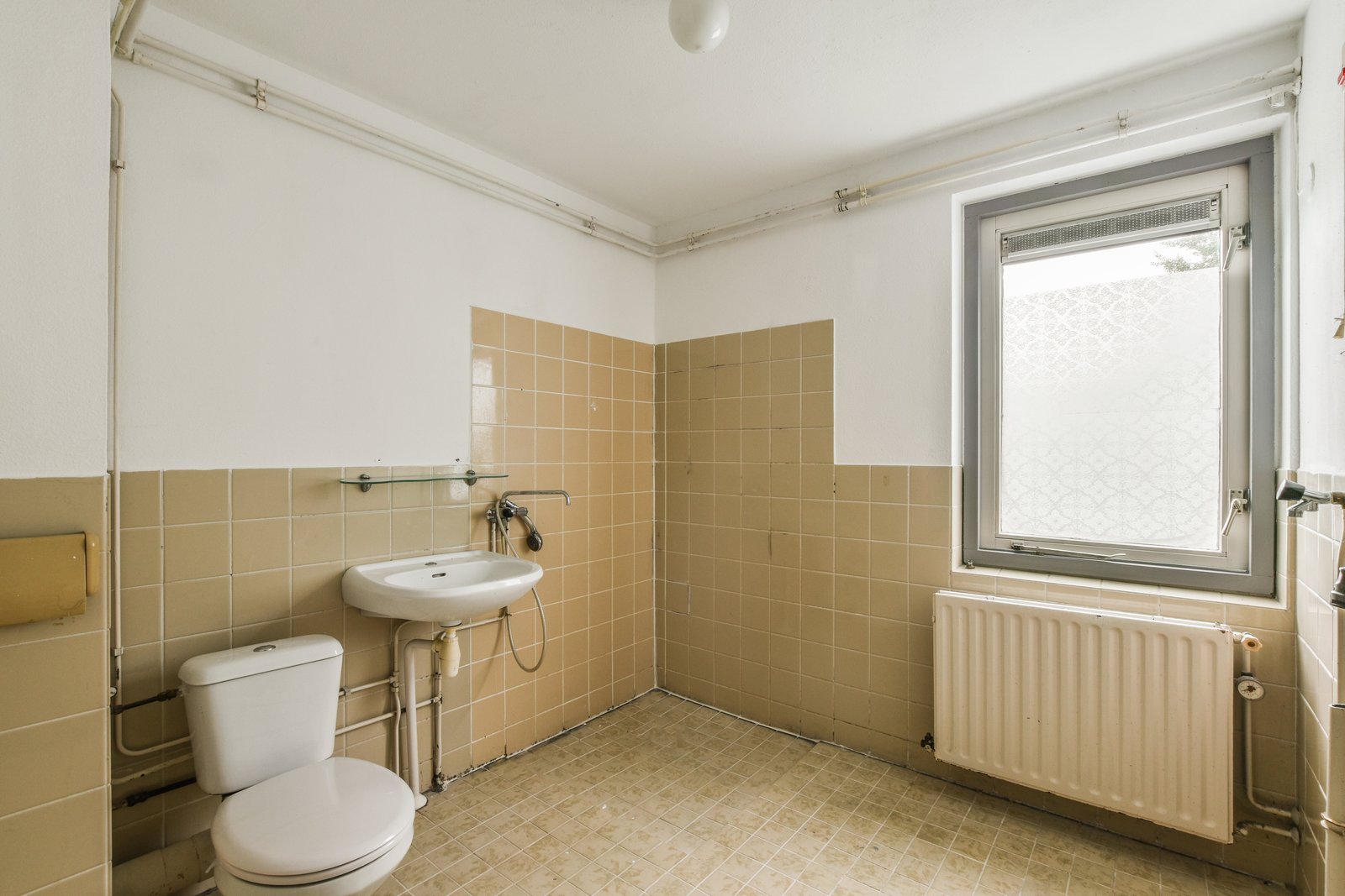 Bathroom Before